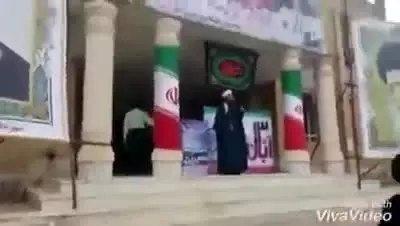 ماجرای عجیب دعوای امام جمعه با بخشدار سر گرفتن میکروفن!