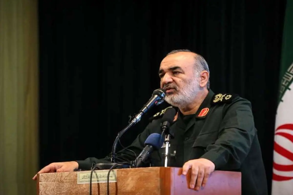 جانشین فرمانده سپاه: از تحریمها عبور میکنیم