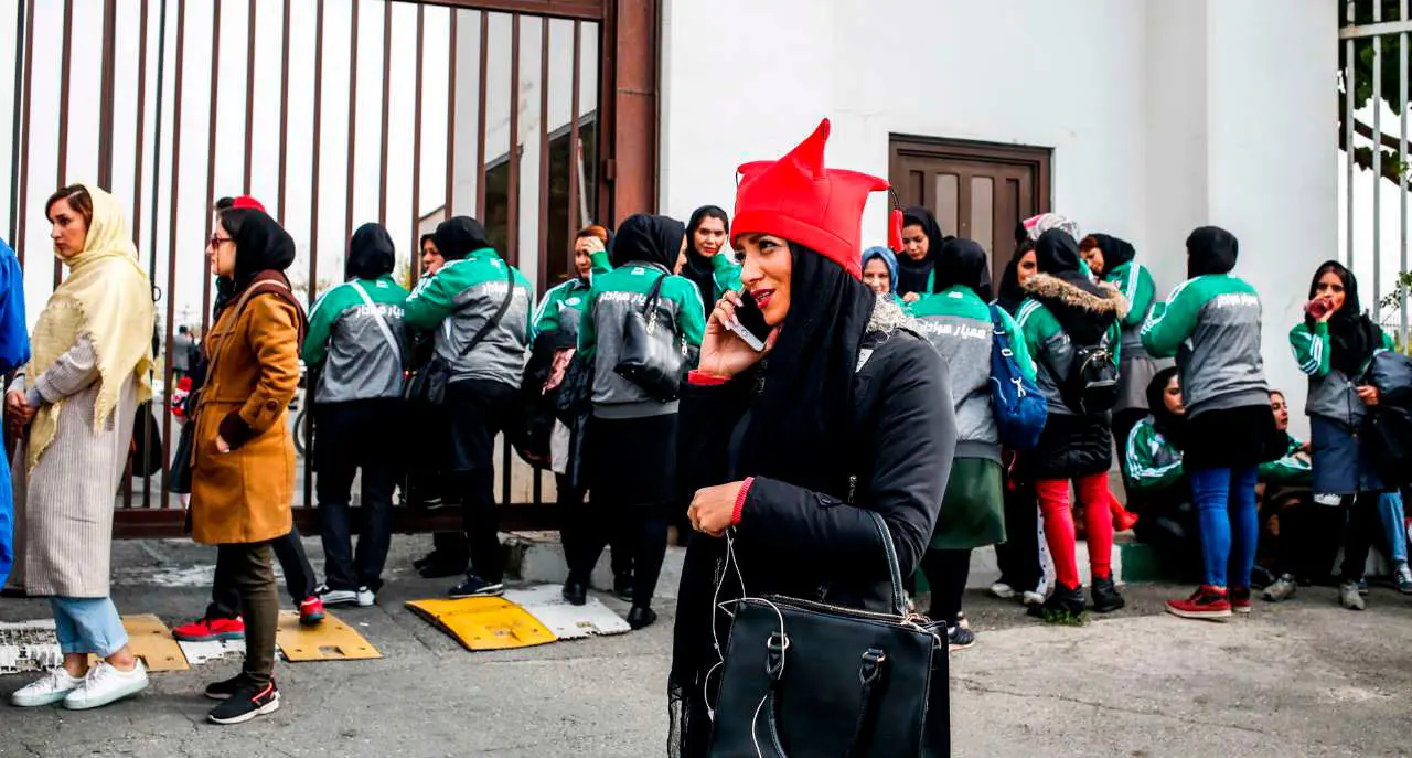 (تصاویر) دختران پرسپولیسی در آزادی