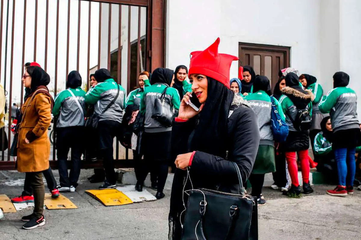 (تصاویر) دختران پرسپولیسی در آزادی