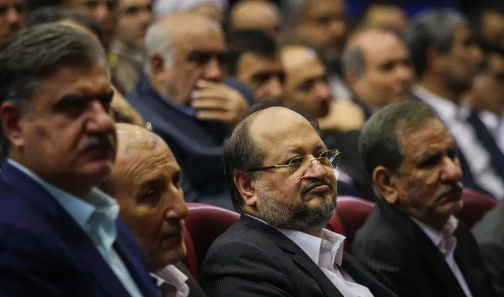 (تصاویر) شریعتمداری کلید دار ساختمان خیابان آزادی شد
