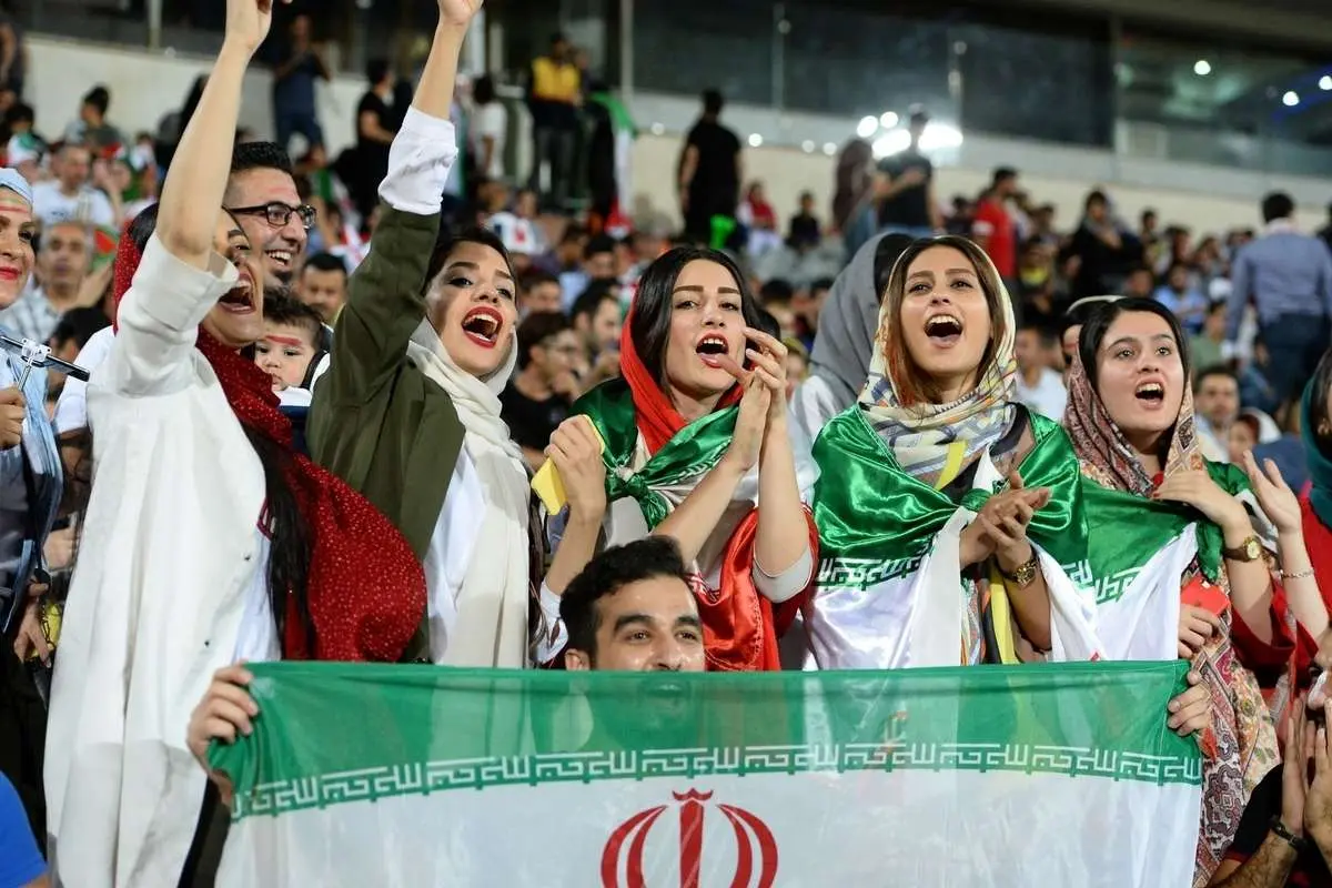 جمهوری اسلامی: انگ تحجر بهتر از حضور زنان در ورزشگاه است