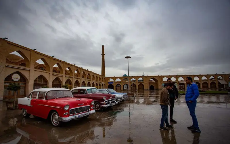 (تصاویر) خودرو‌های کلاسیک در اصفهان