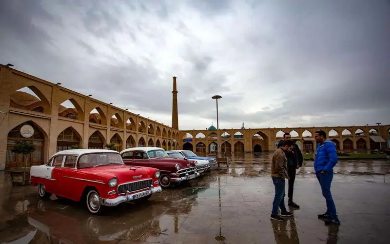 (تصاویر) خودرو‌های کلاسیک در اصفهان