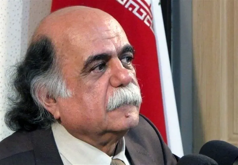 هشدار کزازی درباره مرگ زبان