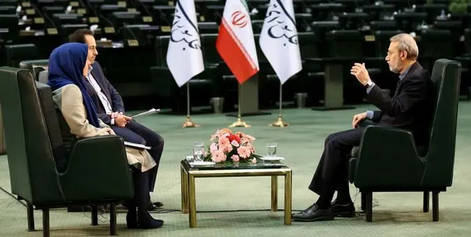 لاریجانی: شرایط کشور عادی نیست/ بنزین فعلاً گران نمی‌شود