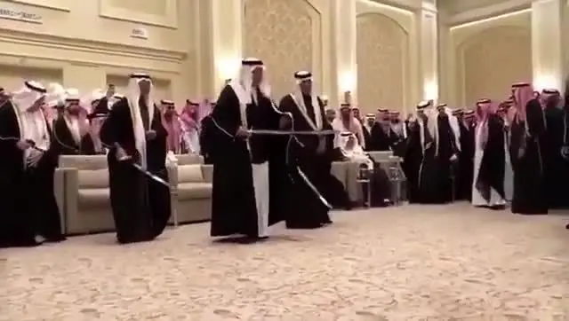 (ویدیو) رقص شمشیر شاهزادگان ناراضی سعودی!
