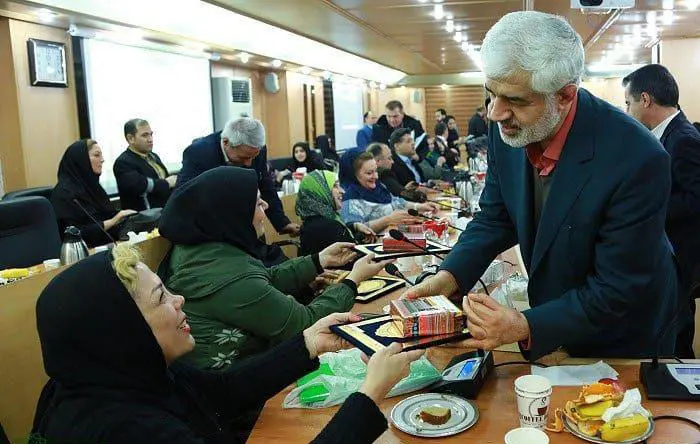 مطالبات جامعه معلولان را برای تبدیل تهران به شهر دسترس‌پذیر پیگیری می‌کنیم