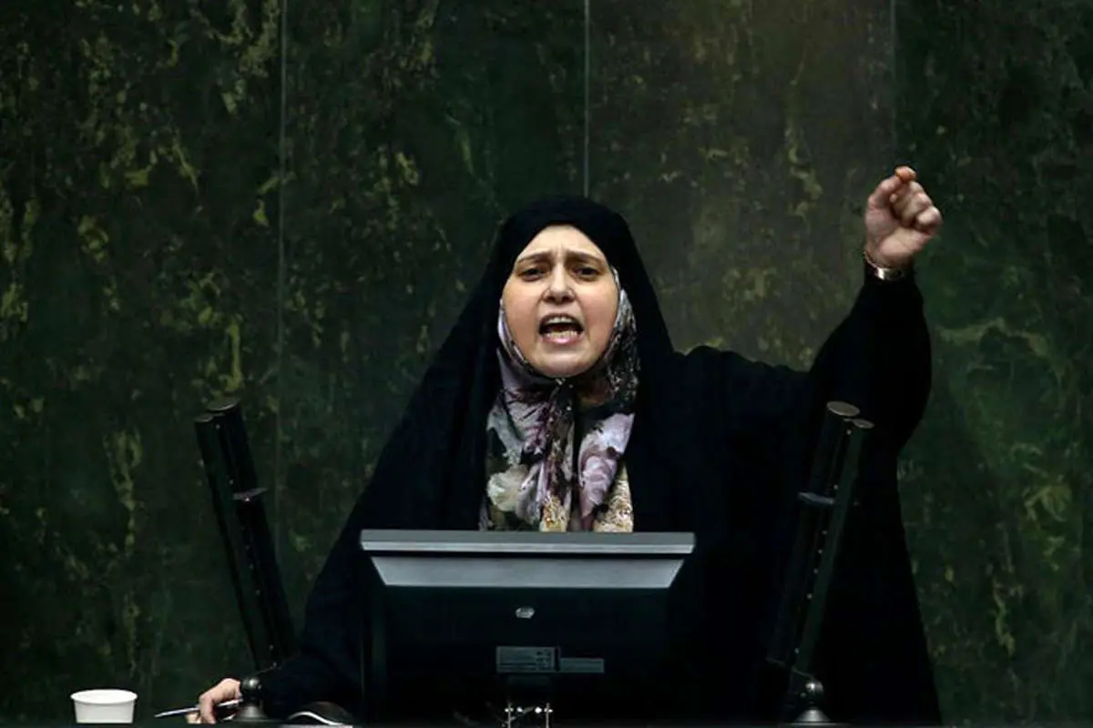 واکنش پروانه سلحشوری به جنجال "چادرت را بردار": دروغ میگویند، تحریف میکنند