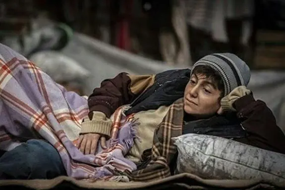 (تصویر) ظاهر متفاوت نازنین بیاتی در یک نمایش