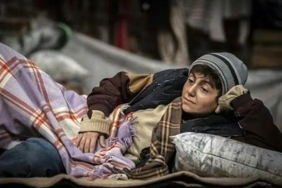 (تصویر) ظاهر متفاوت نازنین بیاتی در یک نمایش