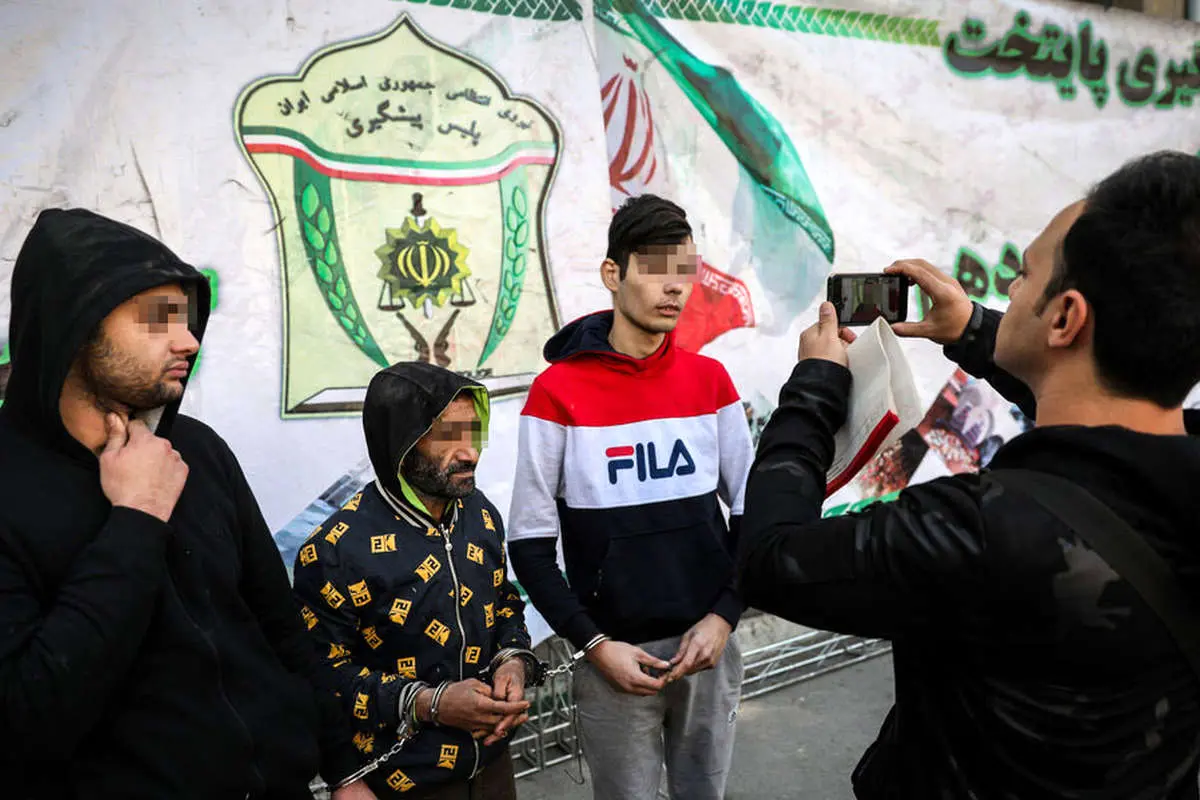 (تصاویر) قاچاقچیان و مالخران بزرگ تهران به دام افتادند