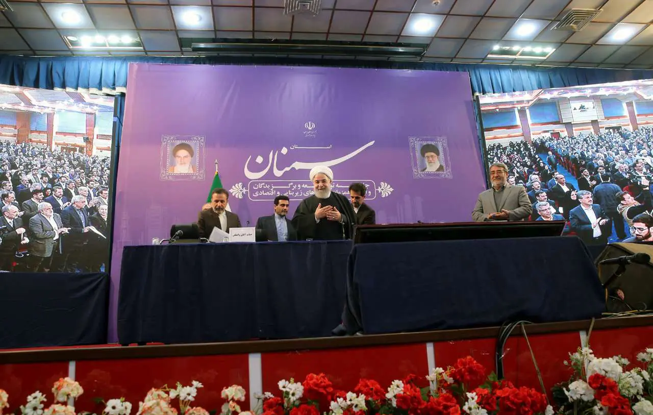 «ارز ۴۲۰۰ تومانی» نظر همه اقتصاددانان و مشاوران اقتصادی دولت بود