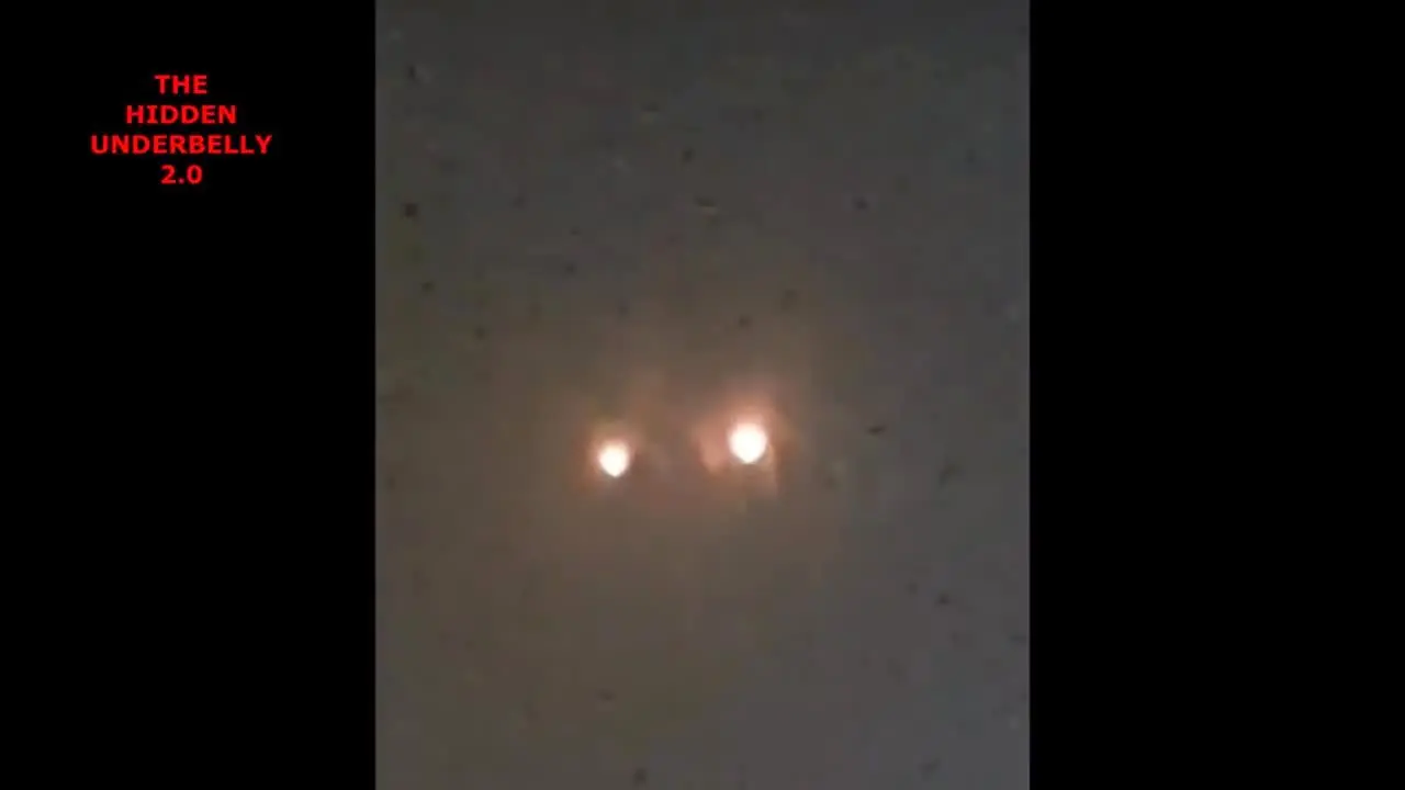 (ویدیو) آسمان عربستان در محاصره سه شی‌ ناشناس پرنده!