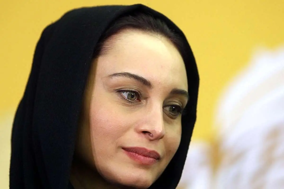 کمکاری خودخواسته بازیگر زن