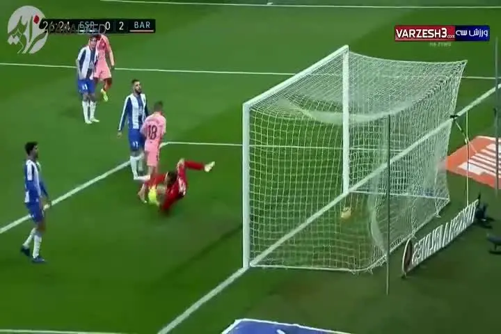 (ویدیو) وقتی مسی نسخه اسپانیول را پیچید!
