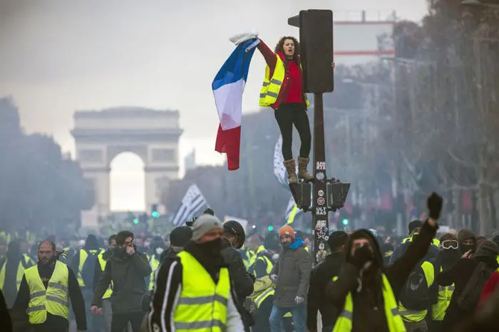 آشوب در فرانسه؛ واکنش در تهران