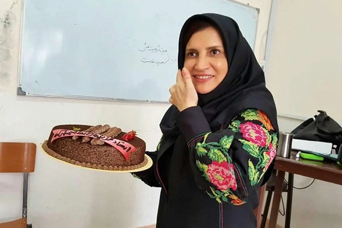 استاد اخراجی: دانشگاه آزاد پاسخگو نیست