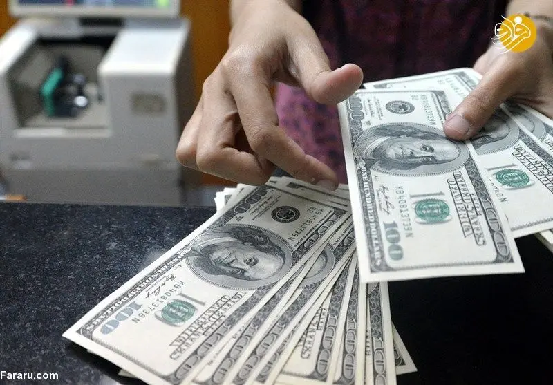 سقوط ۶۰۰ تومانی قیمت دلار/ یورو ۱۳۷۰۰ تومان شد