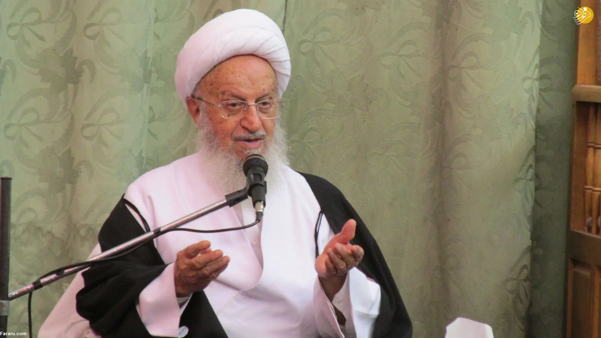مخالفت آیت‌الله مکارم با استیضاح ظریف