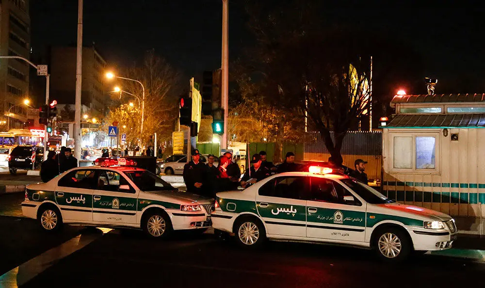 (تصاویر) گشت شبانه پلیس در محله‌های مخوف تهران
