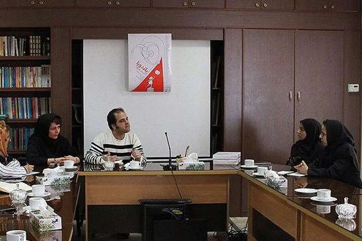 به تئاتر که میرسد همه چیز ممنوع است!