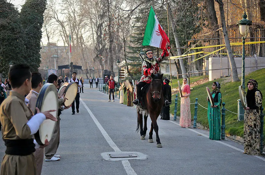 (تصاویر) بزرگترین جشنواره آیینی شکرگزاری انار در تهران