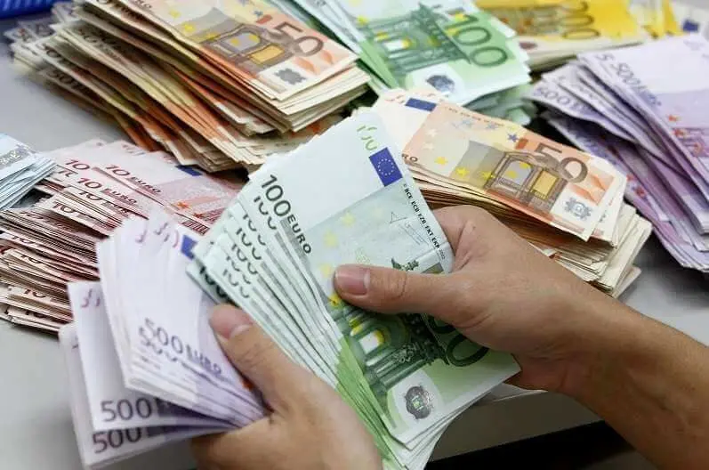 قیمت ارز مسافرتی امروز ۱ دی ۱۳۹۷