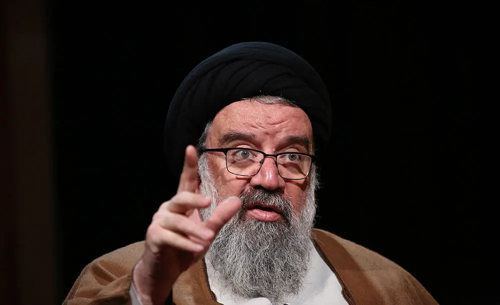 احمد خاتمی: کامپیوتر را من به علما معرفی کردم/ اصلا پسر ندارم که بخواهم برایشان برج بسازم