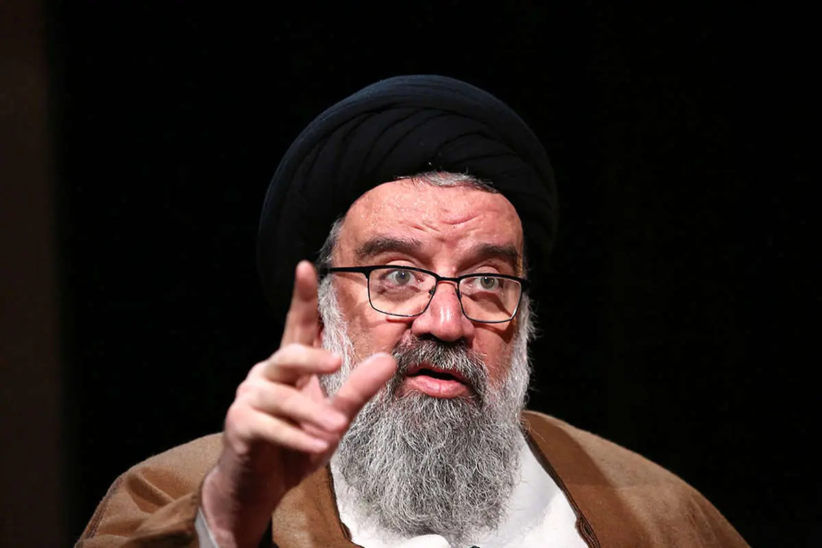 احمد خاتمی: کامپیوتر را من به علما معرفی کردم/ اصلا پسر ندارم که بخواهم برایشان برج بسازم