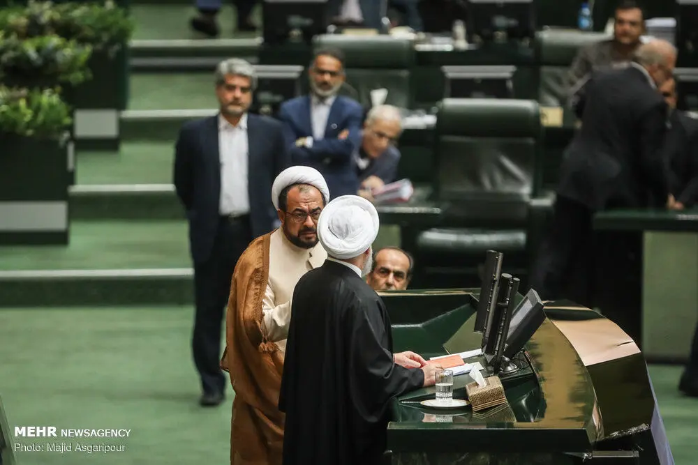 (تصاویر) فریاد بر سر روحانی در صحن علنی مجلس
