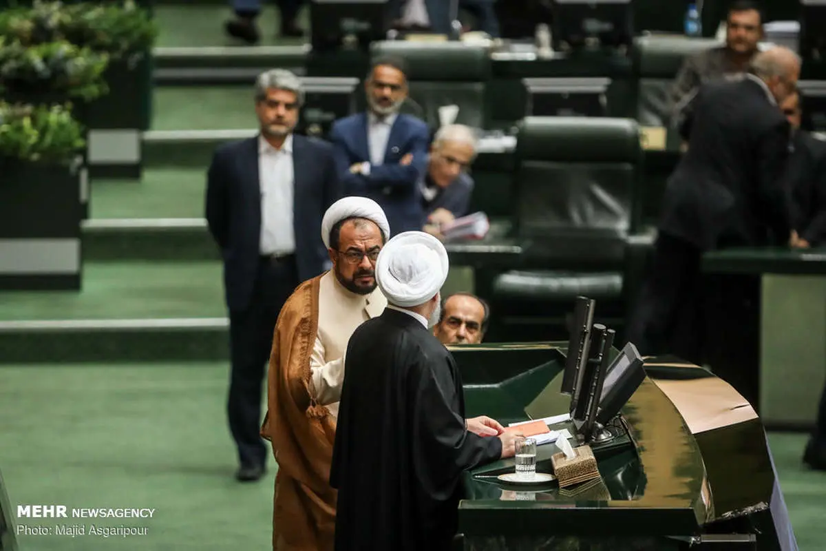 (تصاویر) فریاد بر سر روحانی در صحن علنی مجلس