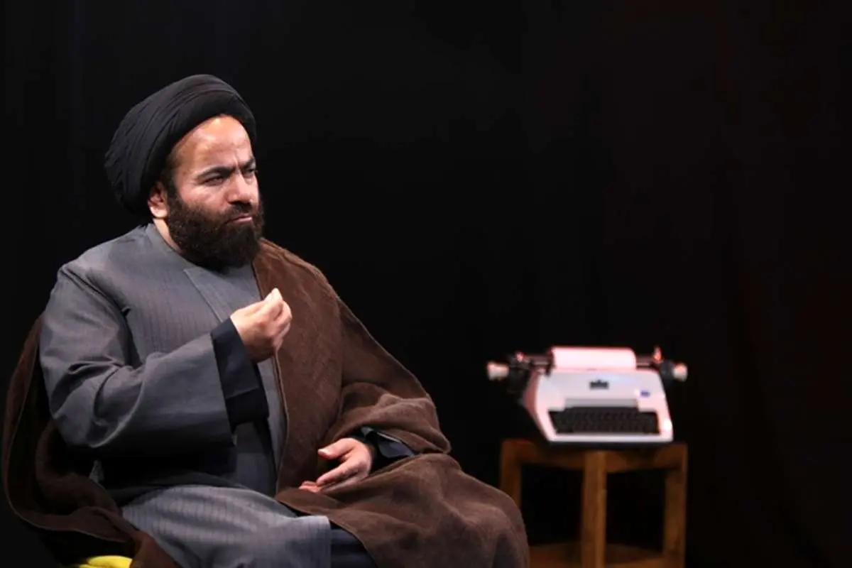 "حسن آقامیری" خلع لباس شد