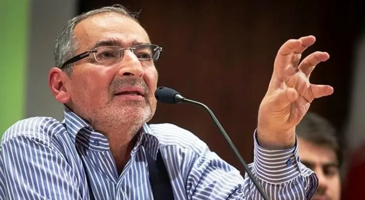 صادق زیباکلام: موسوی‌خوئینی‌ انتقام‌گیری کرد