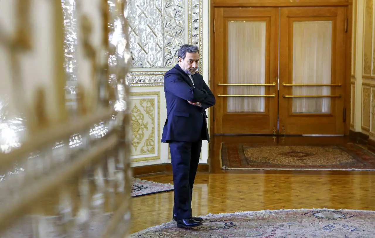 (تصاویر) چهره عبوس عراقچی در دیدار با مقام لهستانی