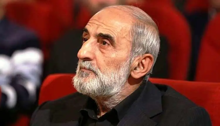 حمله حسین شریعتمداری به روحانی