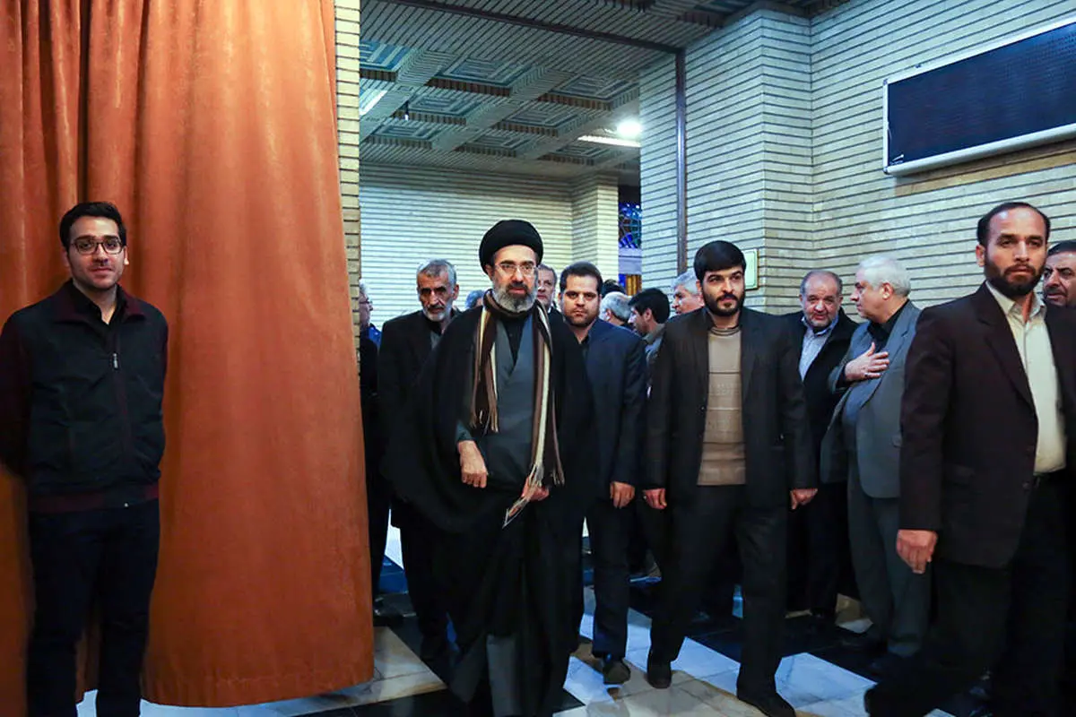 (تصاویر) فرزندان رهبر انقلاب در مراسم یادبود سردار احمد فضائلی