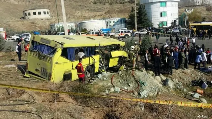 روزنامه جمهوری اسلامی: مقصرین دانشگاه آزاد طلبکار شده اند