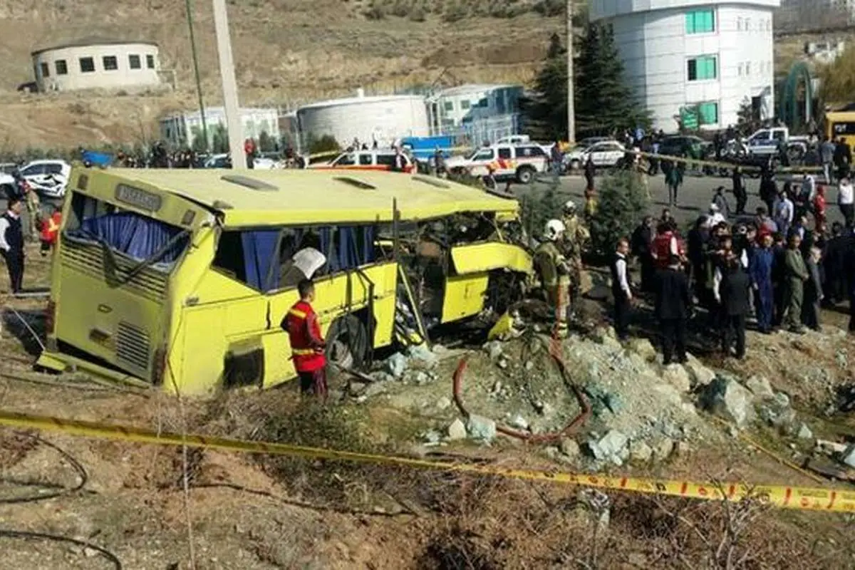 روزنامه جمهوری اسلامی: مقصرین دانشگاه آزاد طلبکار شده اند