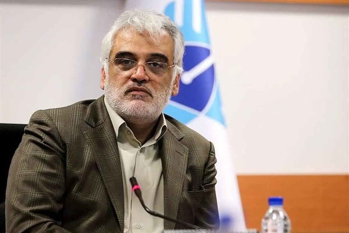 برخورد خودروی رئیس دانشگاه آزاد با دانشجویان تکذیب شد