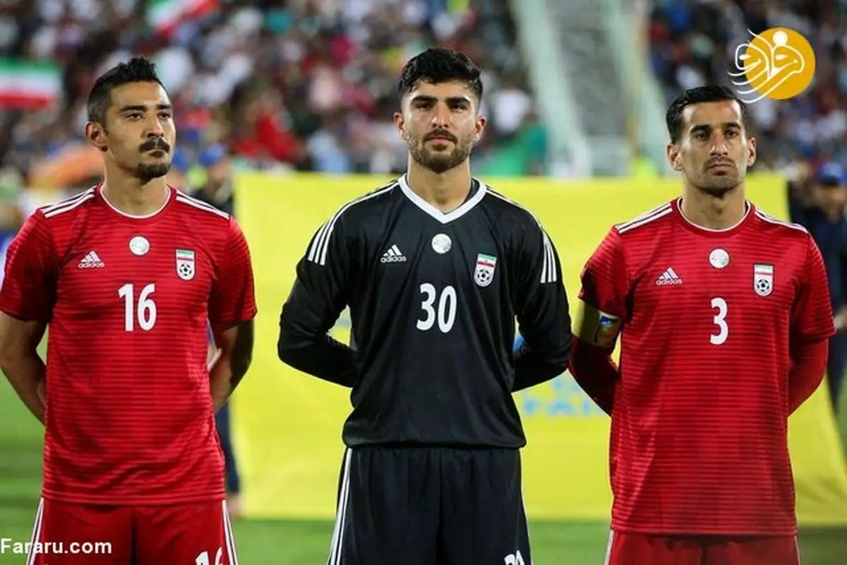لباس تحقیر بر تن فوتبال!