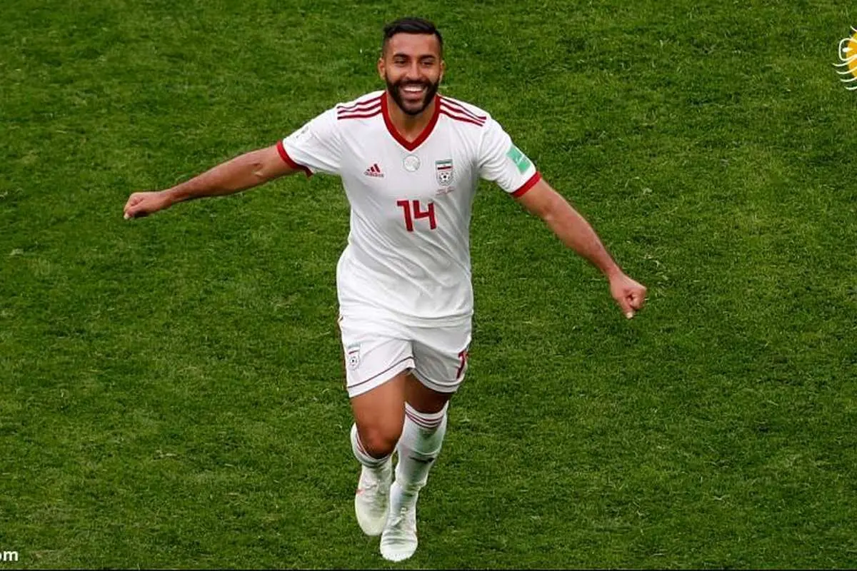 جنجال گوشی طلای ستاره تیم ملی!