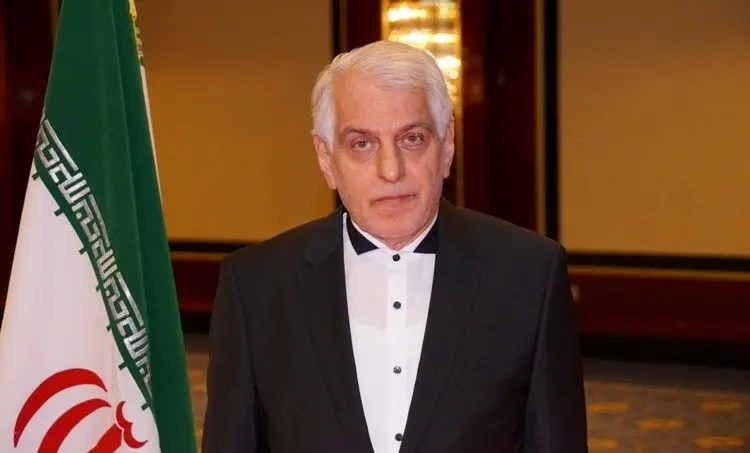 سفیر سابق ایران: ایران نباید خود را برابر ترامپ قرار می‌داد