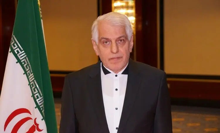 سفیر سابق ایران: ایران نباید خود را برابر ترامپ قرار می‌داد