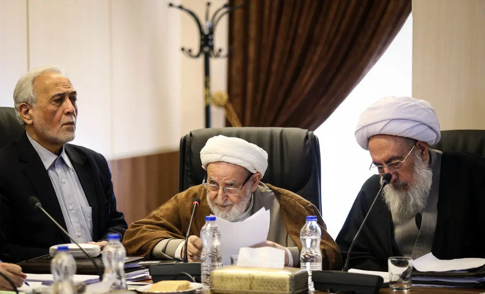 (تصاویر) بررسی پالرمو در مجمع؛ لبخند تلخ ظریف و خنده احمدی‌نژاد!