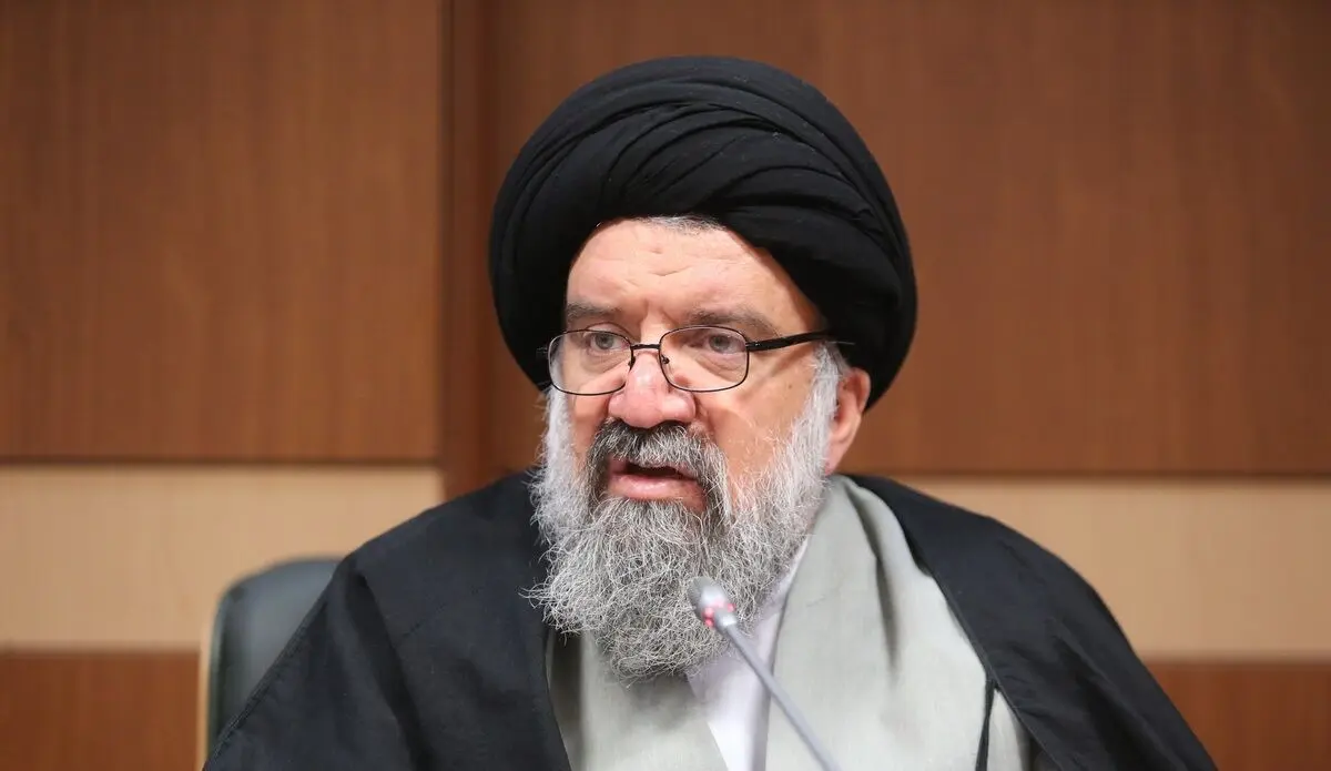 احمد خاتمی: مطلقا فردی برای آینده نظام معرفی نشده است