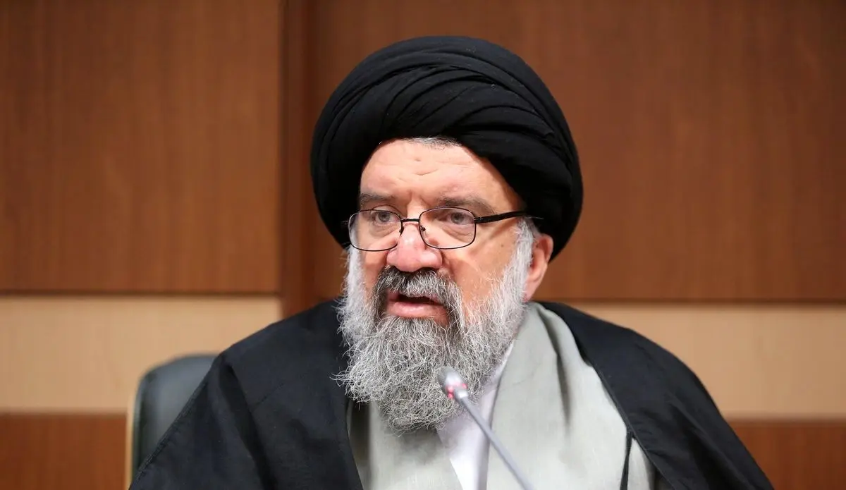 احمد خاتمی: مطلقا فردی برای آینده نظام معرفی نشده است