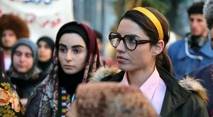 استفاده از کارمندان سفارت برای حل مشکل حجاب!