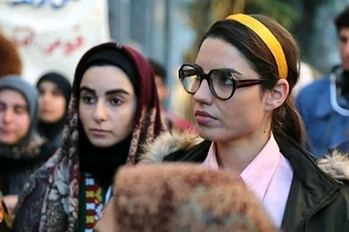 استفاده از کارمندان سفارت برای حل مشکل حجاب!