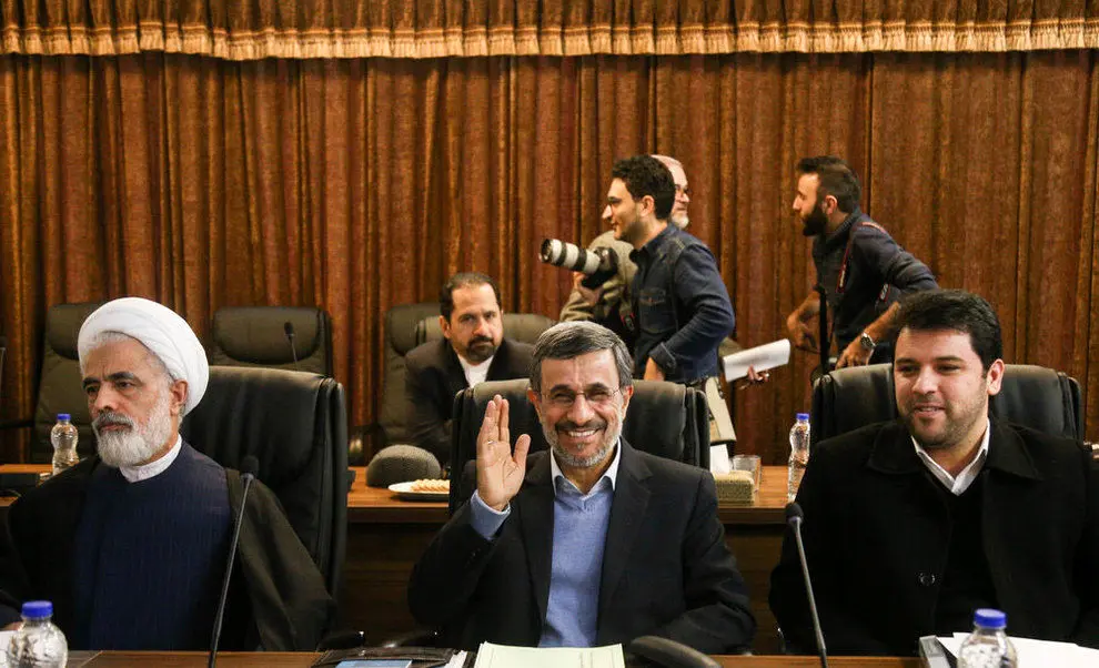 چرا روحانی دوسال است به جلسات مجمع نمی‌رود؟